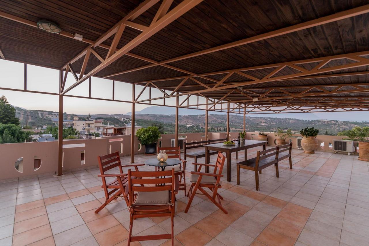Filia Apartments Pitsidia Exterior photo