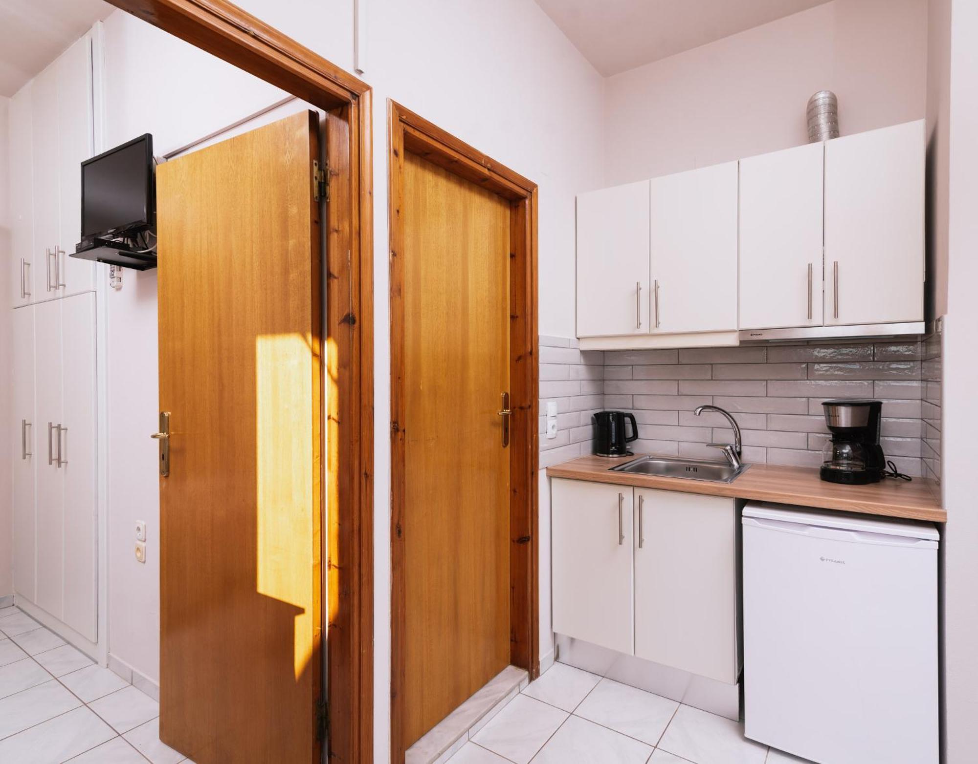 Filia Apartments Pitsidia Exterior photo