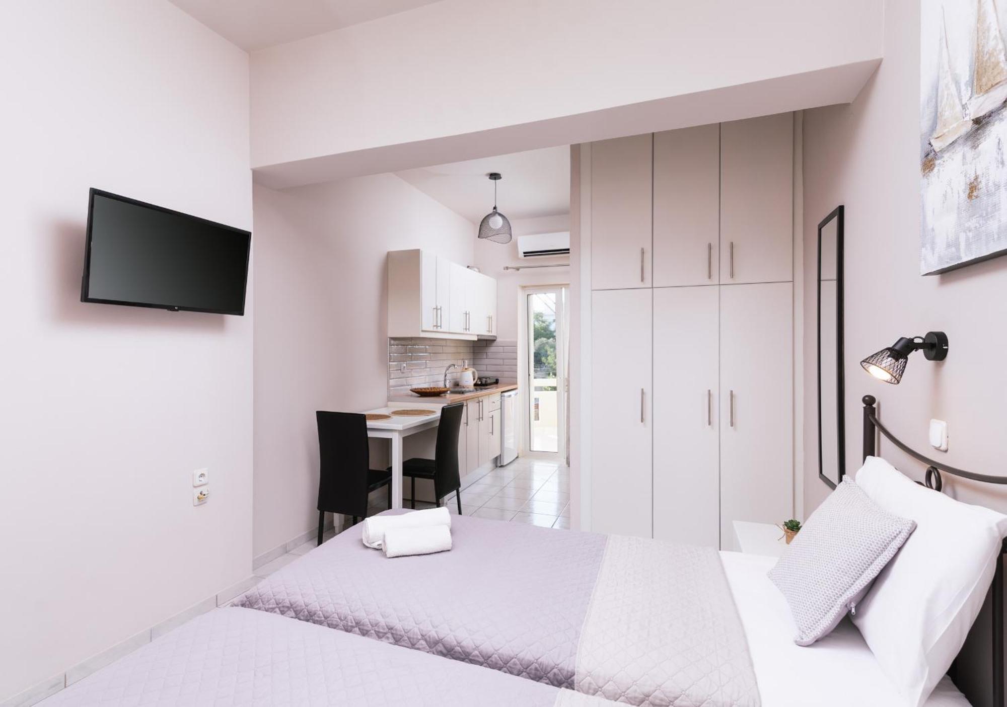 Filia Apartments Pitsidia Exterior photo